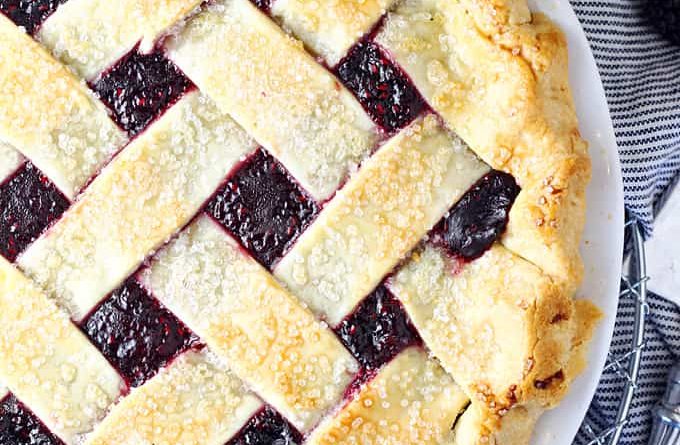 Homemade Mixed Berry Pie Recipe